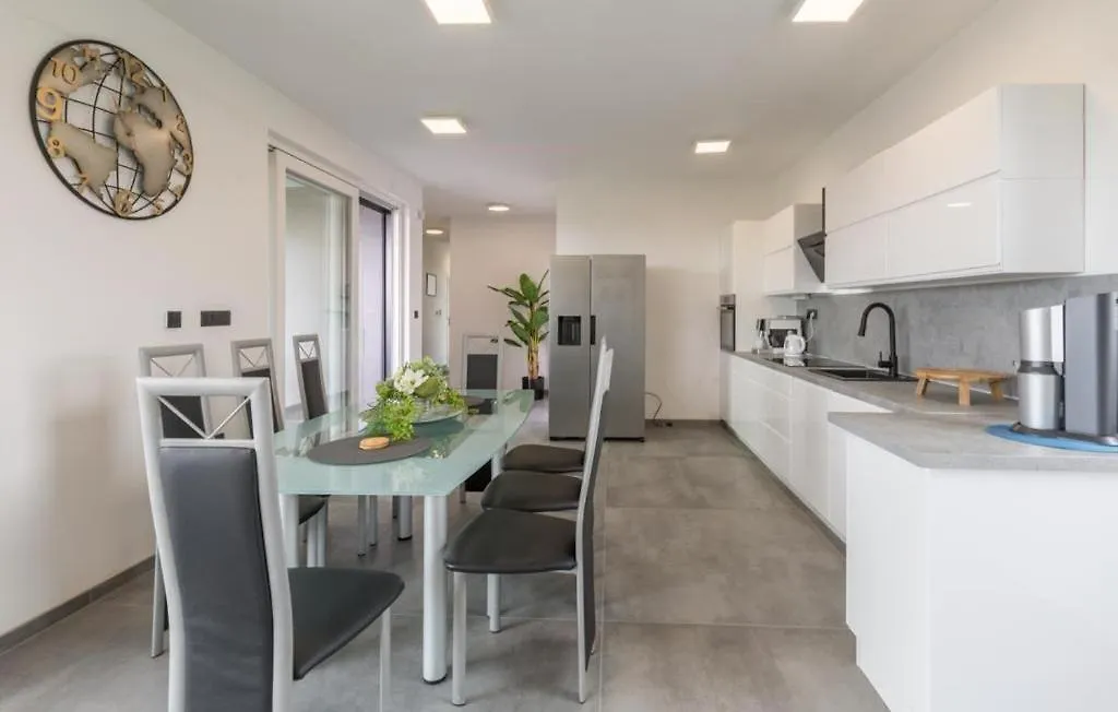 Vila Dorota By Villas Guide Pula